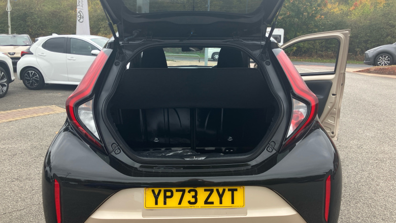 Toyota Aygo X 1.0 VVT-i Edge 5dr Petrol Hatchback